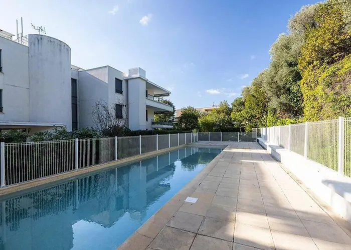 Beautiful And Spacious 2 Bed With Pool 公寓 昂蒂布