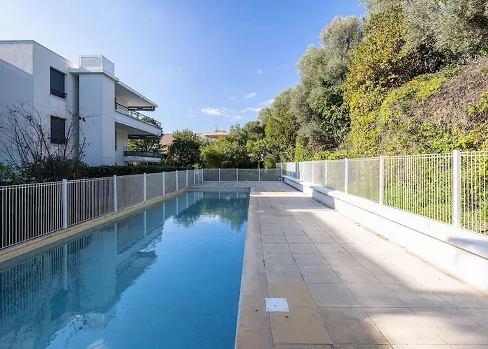 Beautiful And Spacious 2 Bed With Pool * Antibes